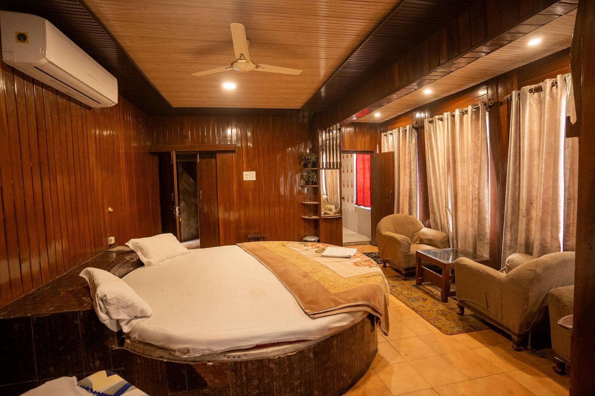 אגרה Hotel Shahjahan מראה חיצוני תמונה